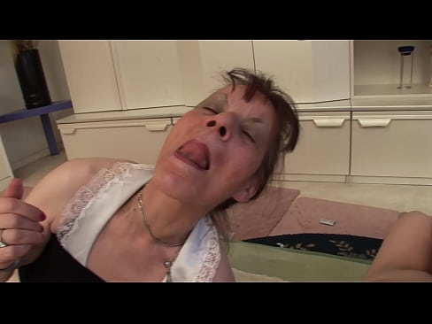 ❤️ To bestemødre og en bestefar har en trekant ❤ Pornovideo ved no.ttsex.ru ❌️❤